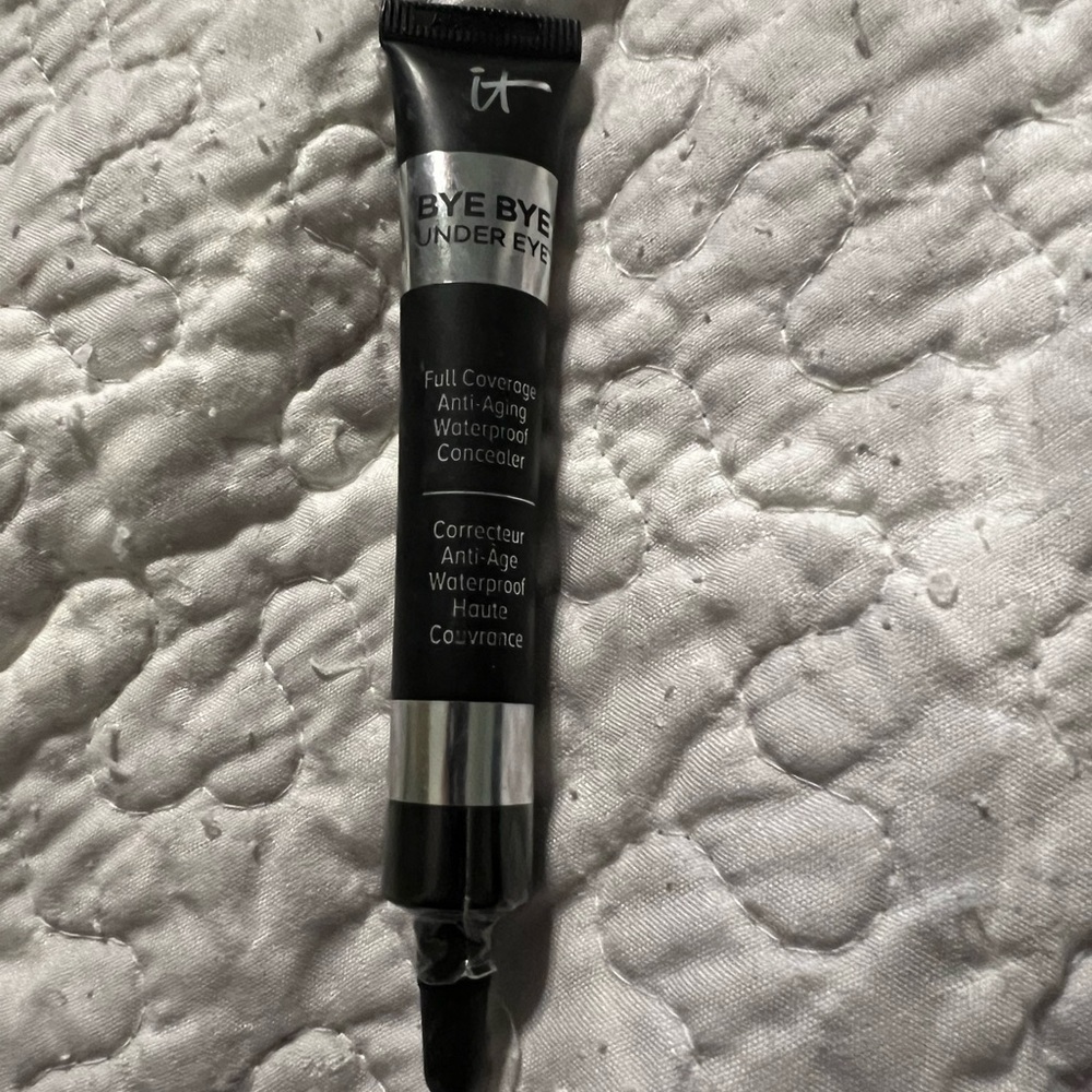 IT cosmetics bye bye under eye